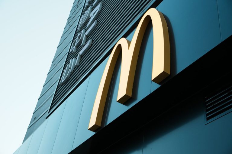 Salaire chez McDo à 16 ans